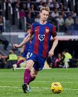 新葡京-每体：德容希望赶上对瓦伦西亚的比赛 将接受巴萨队医详细检查