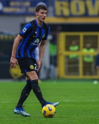 新葡京-记者：里尔正尝试引进国米后卫帕瓦尔，加拉塔萨雷也对其有意