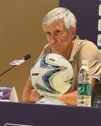 新葡京-塞蒂恩：今天的胜利献给球迷们，希望他们决赛时能坐满球场