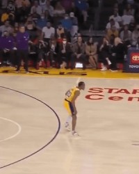 新葡京-命中超远三分导演大逆转 亚历山大前途不可限量